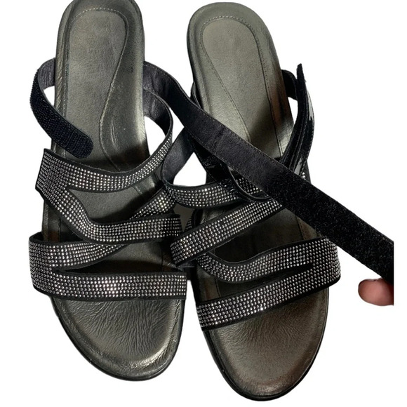 Naot Formal Black Patent Rhinestone Crisscross Heels Sandal EUR 40 US 9-9.5 - Picture 5 of 16